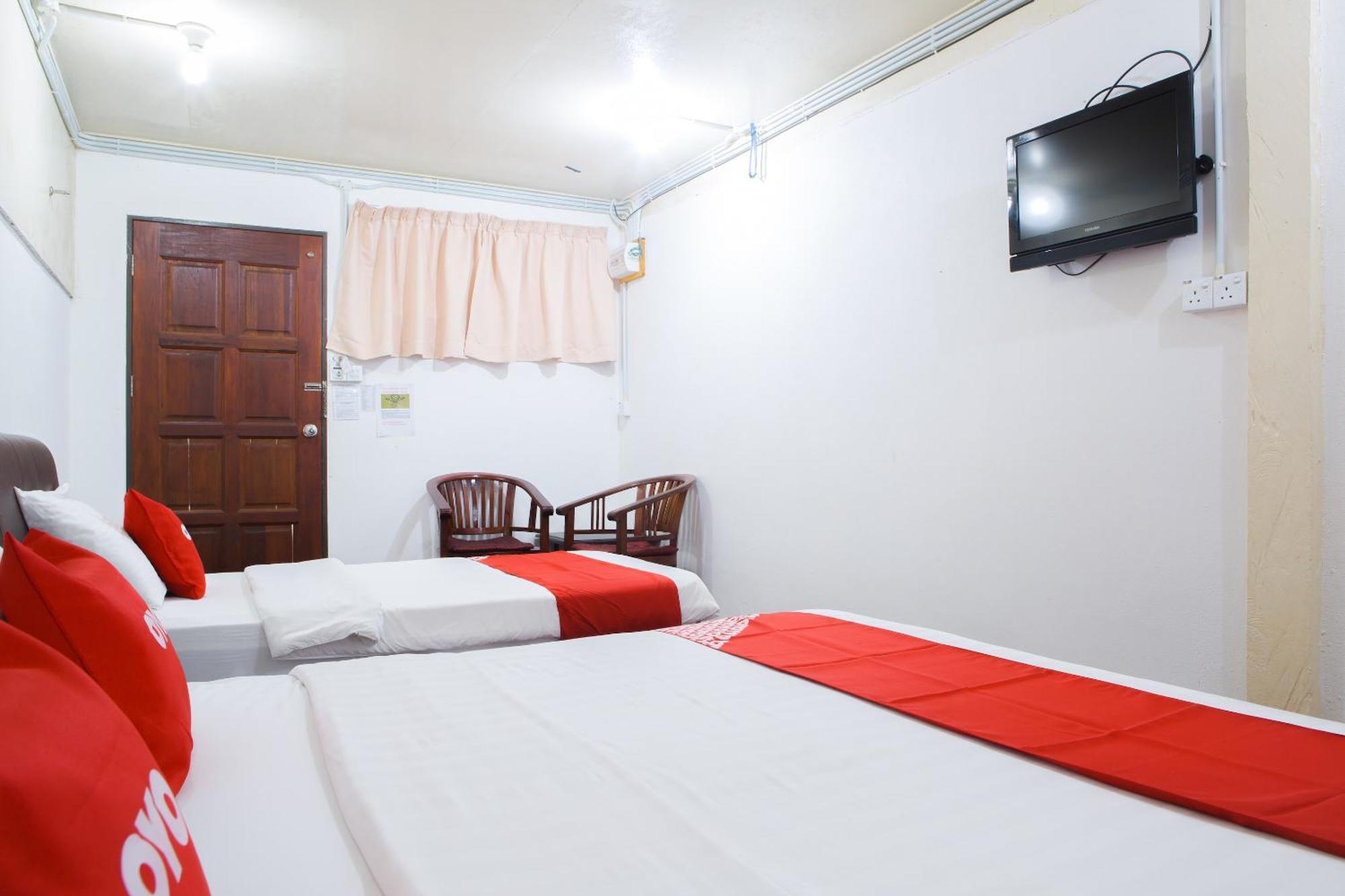 Oyo 90037 The 7 Lodge Tambunan Exterior photo