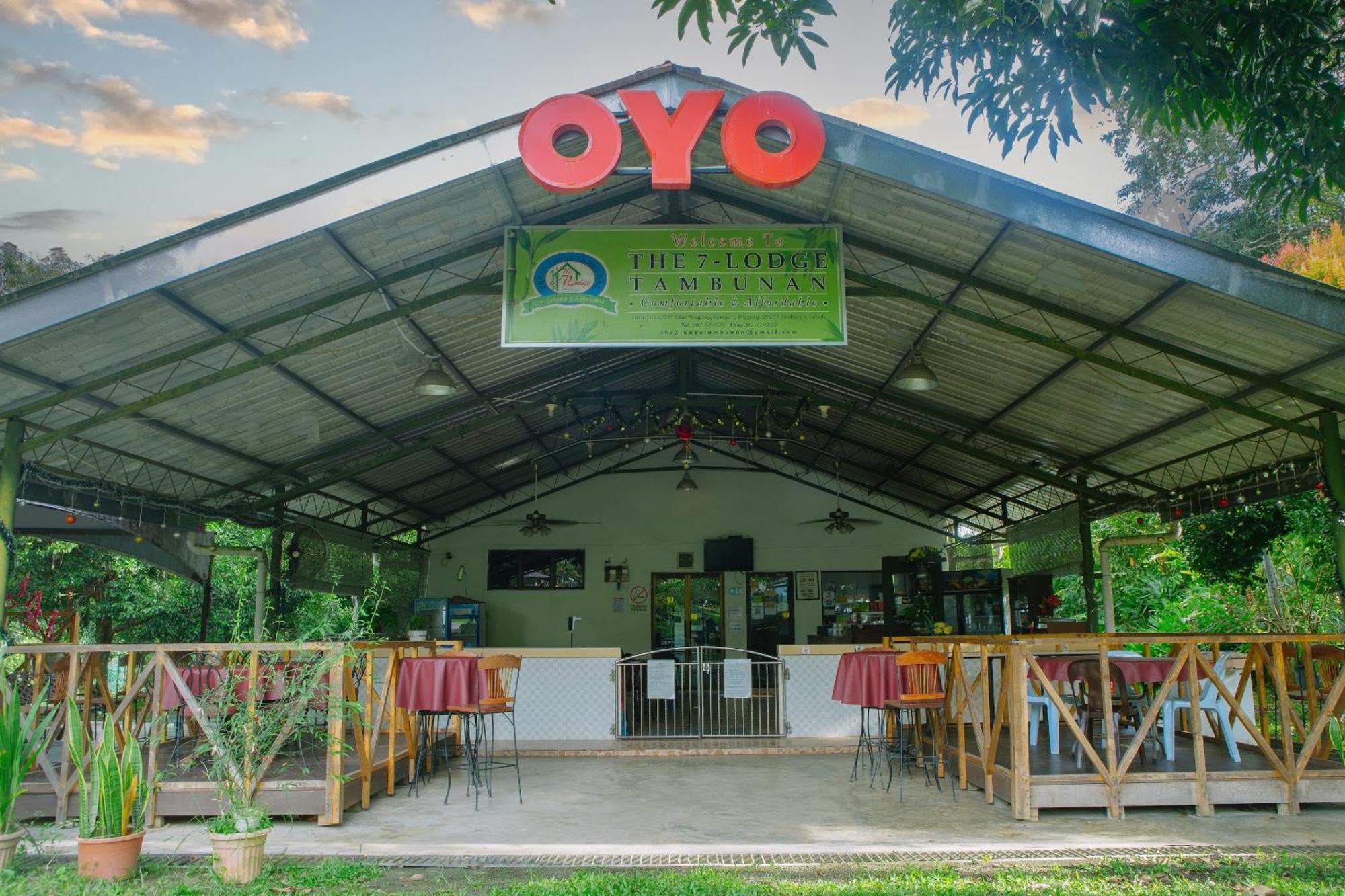 Oyo 90037 The 7 Lodge Tambunan Exterior photo